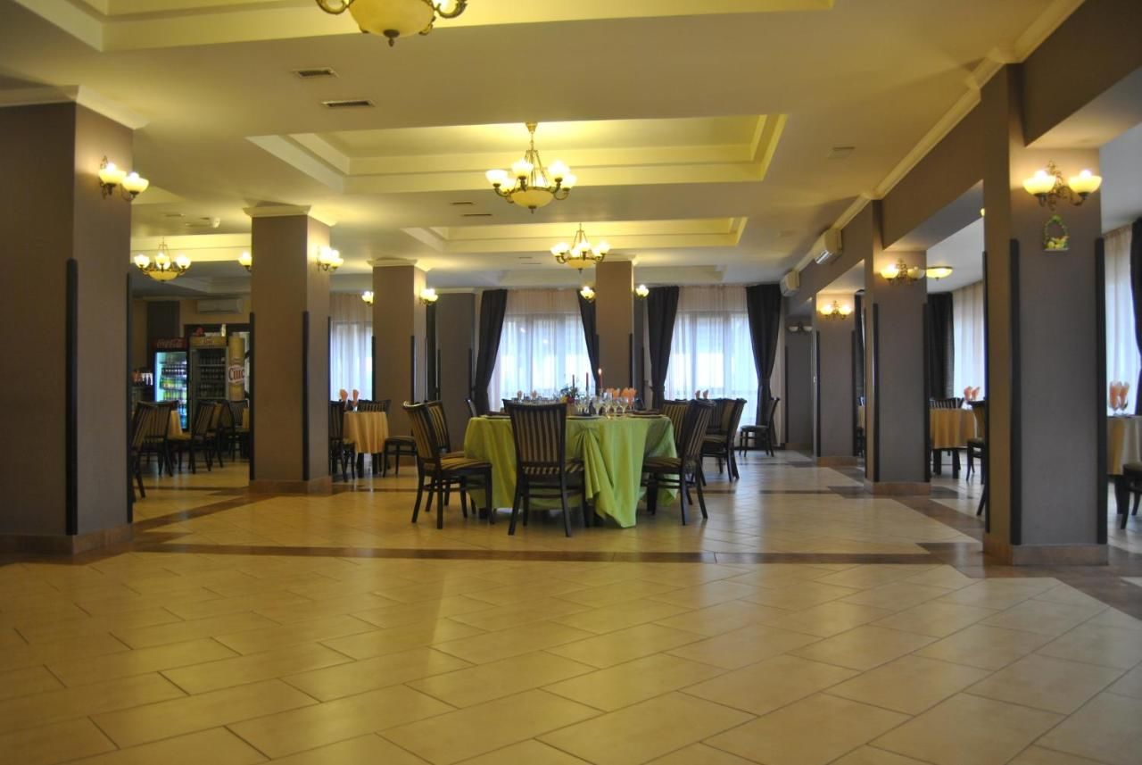 Отель Hotel Aldi Гура-Гуморулуй-20
